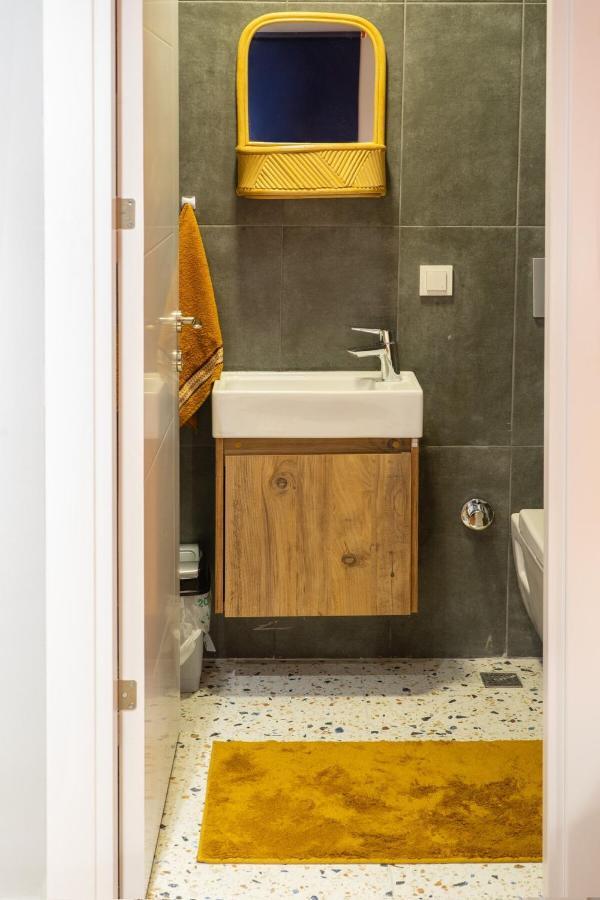 Cosy Flat With A Garden In Central Kadikoy اسطنبول المظهر الخارجي الصورة